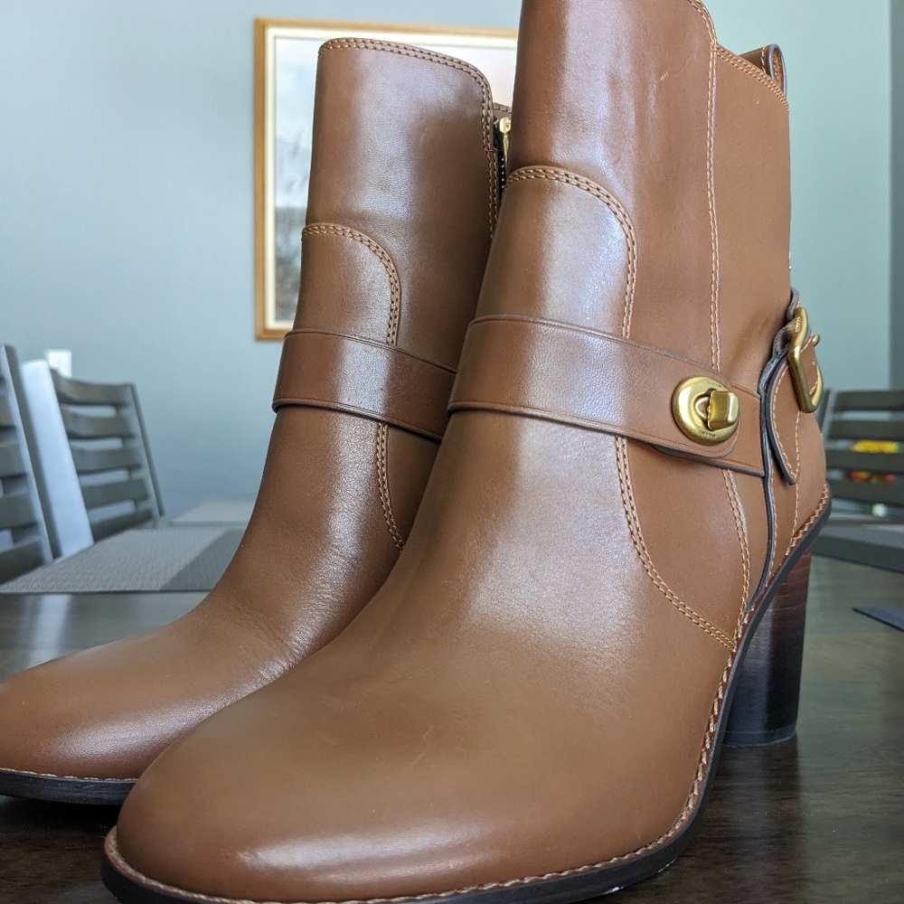 Coach boots